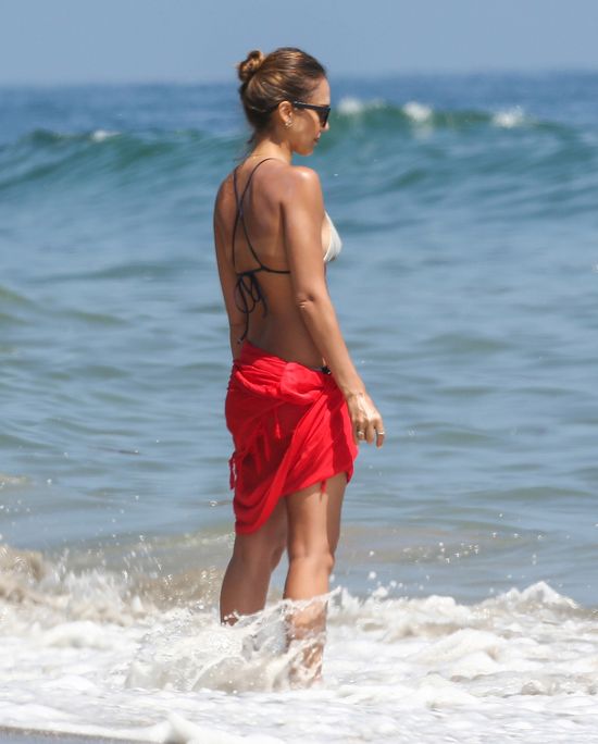 Jessica Alba przyłapana w bikini (FOTO) Jessica Alba przyłapana w bikini (FOTO)