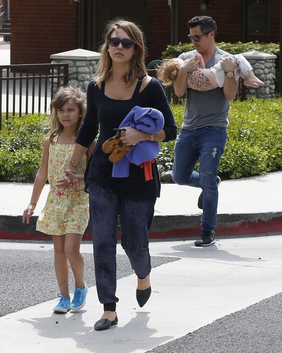 Rodzinne popołudnie w wydaniu Jessiki Alby (FOTO)