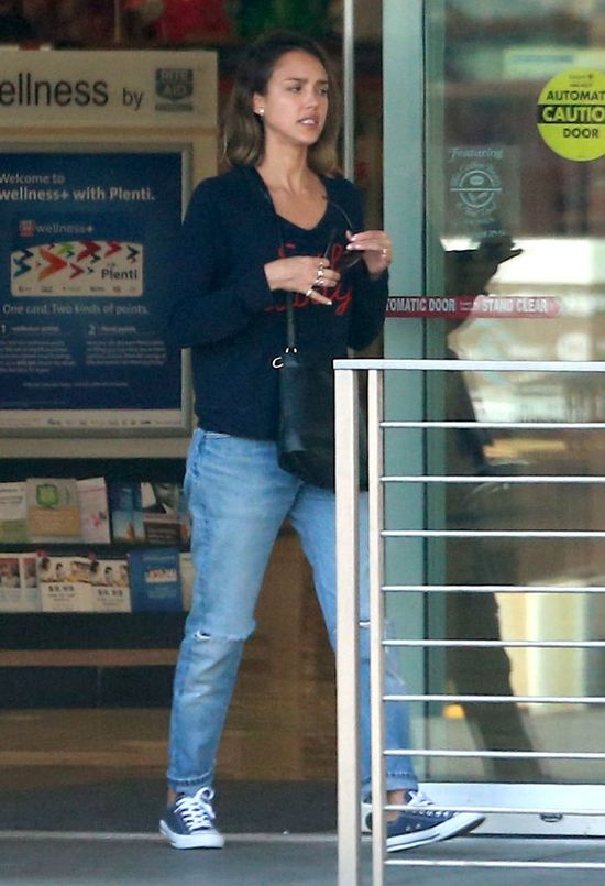 Córeczki Jessiki Alby to małe fashionistki (FOTO)