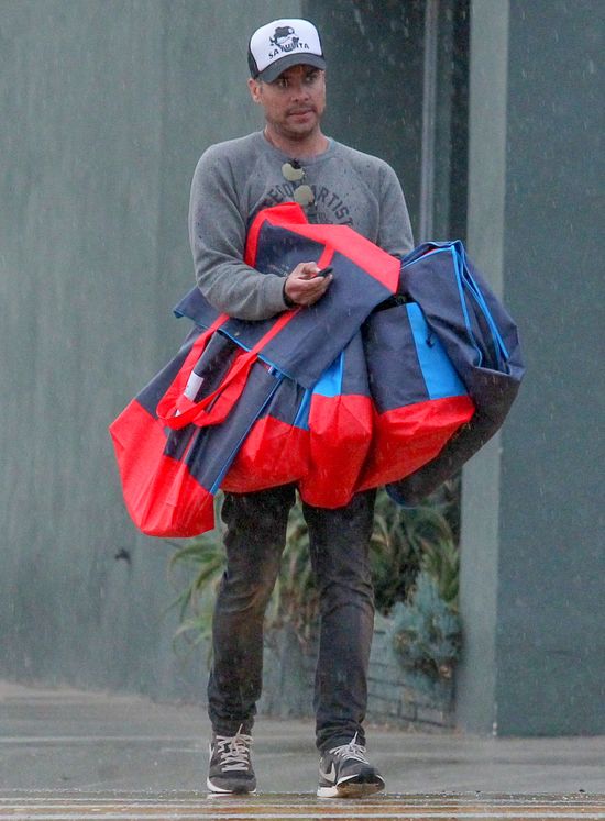 Dlaczego mąż Jessiki Alby ma nietęgą minę? (FOTO) Dlaczego mąż Jessiki Alby ma nietęgą minę? (FOTO)