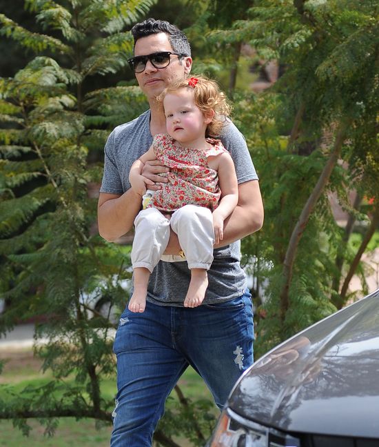 Rodzinne popołudnie w wydaniu Jessiki Alby (FOTO)