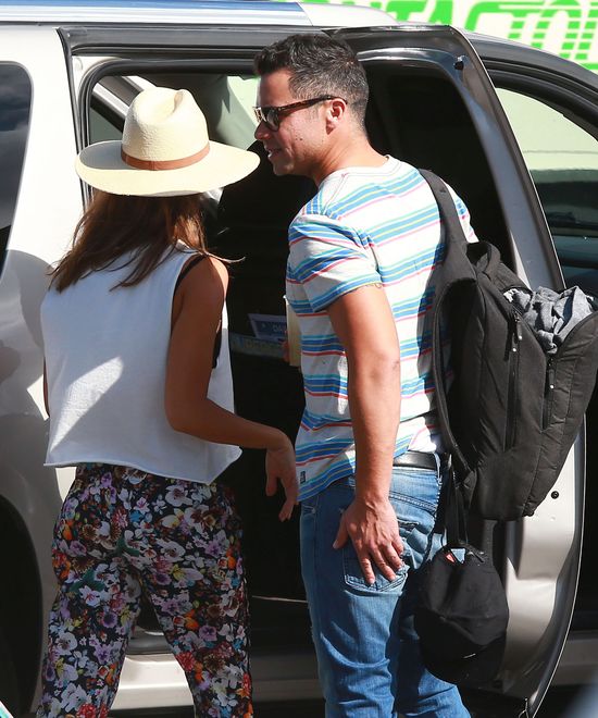 Jessica Alba modna nawet w podróży? (FOTO)