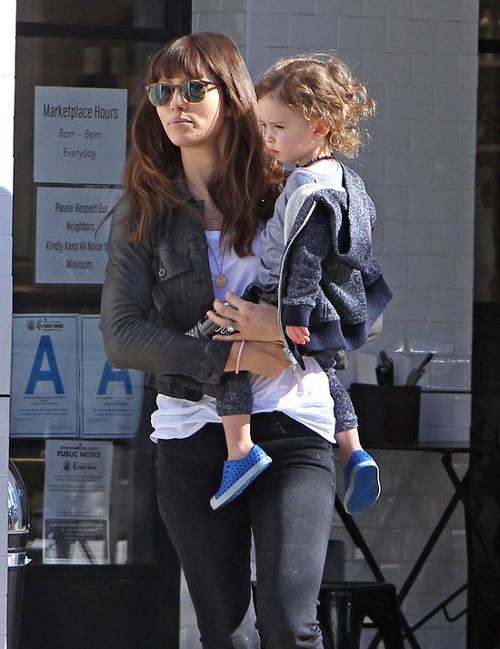 Jessica Biel ma dziwny nawyk. Co robi w łazience?