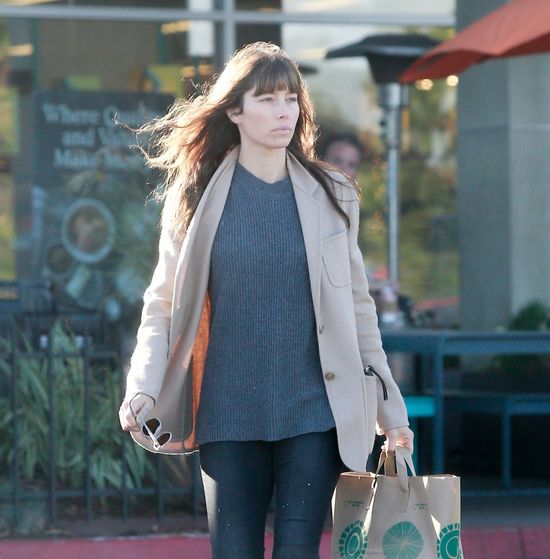 Jessica Biel nie przemyślała stylizacji i dała początek wielu plotkom