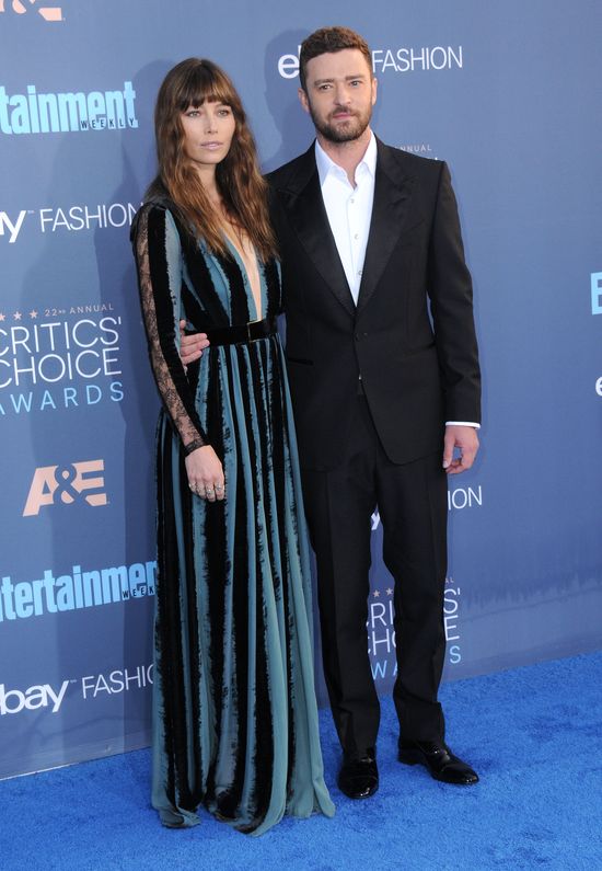 Plotki o roztaniu albo drugiej ciąży? Te zdjęcia rozwiewają wątpliwości Plotki o roztaniu albo drugiej ciąży? Te zdjęcia rozwiewają wątpliwości