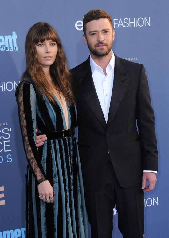 Plotki o roztaniu albo drugiej ciąży? Te zdjęcia rozwiewają wątpliwości Plotki o roztaniu albo drugiej ciąży? Te zdjęcia rozwiewają wątpliwości