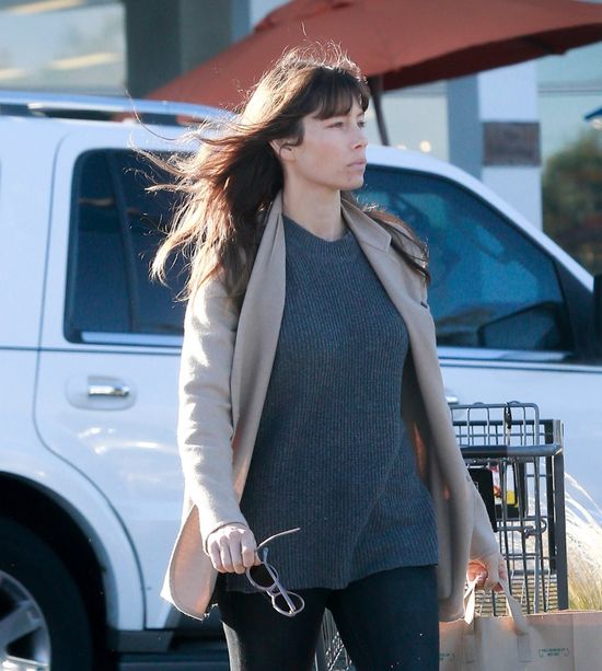 Jessica Biel nie przemyślała stylizacji i dała początek wielu plotkom