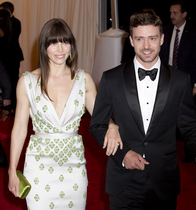 Jessica Biel bez narzeczonego... (FOTO)