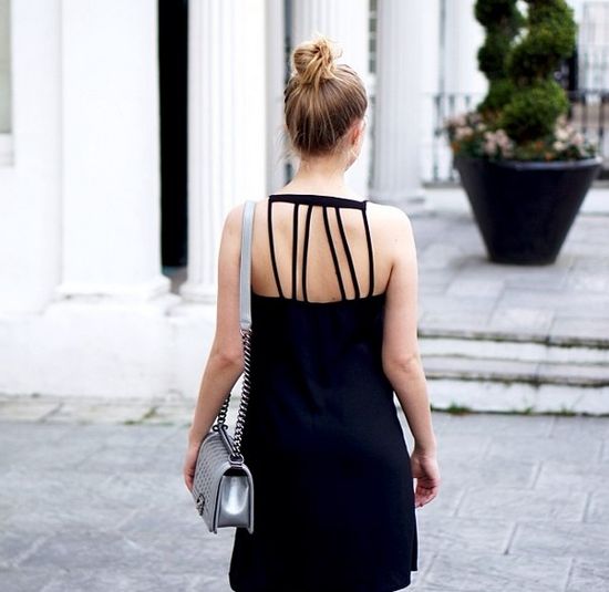 Jessica Mercedes pozuje w biustonoszu (FOTO)