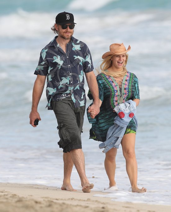 Jessica Simpson święta spędziła na Hawajach (FOTO)