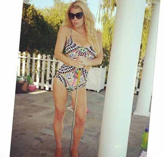 Jessica Simpson ma nogi jak kulturysta (FOTO) Jessica Simpson ma nogi jak kulturysta (FOTO)