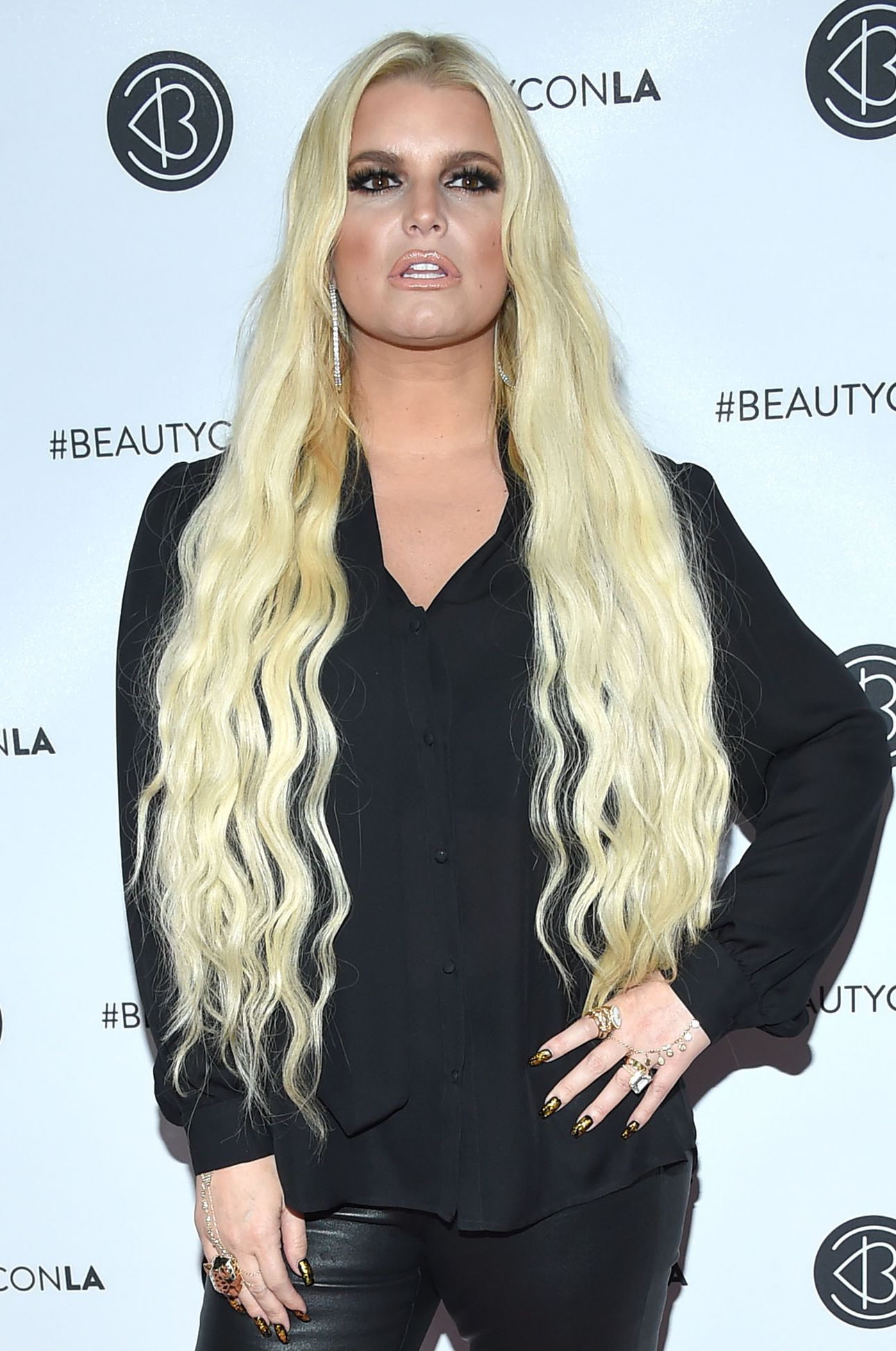 Jessica Simpson ma tego samego KOSZMARNEGO fryzjera co Joanna Liszowska?