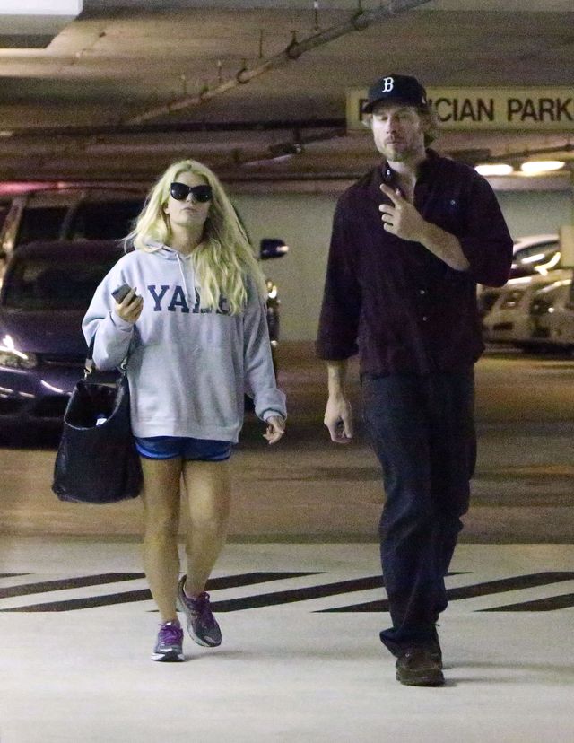 Jessica Simpson - niska i wcale nie taka szczupła? (FOTO)