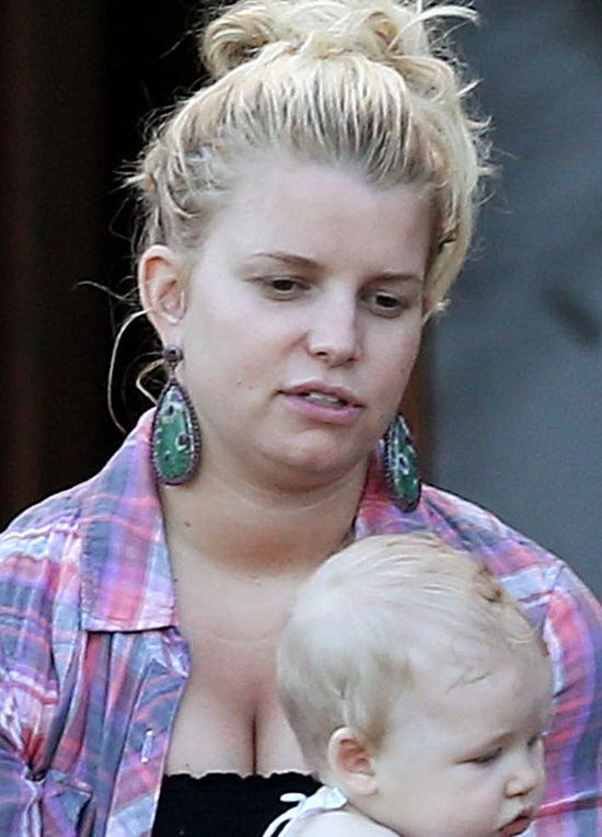 Katastrofa! Co się stało z Jessicą Simpson?! (FOTO) Katastrofa! Co się stało z Jessicą Simpson?! (FOTO)