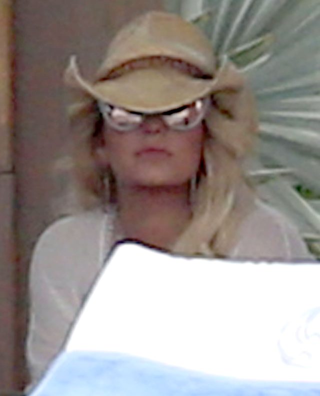 To nie Photoshop. Jej biust NAPRAWDĘ tak wygląda