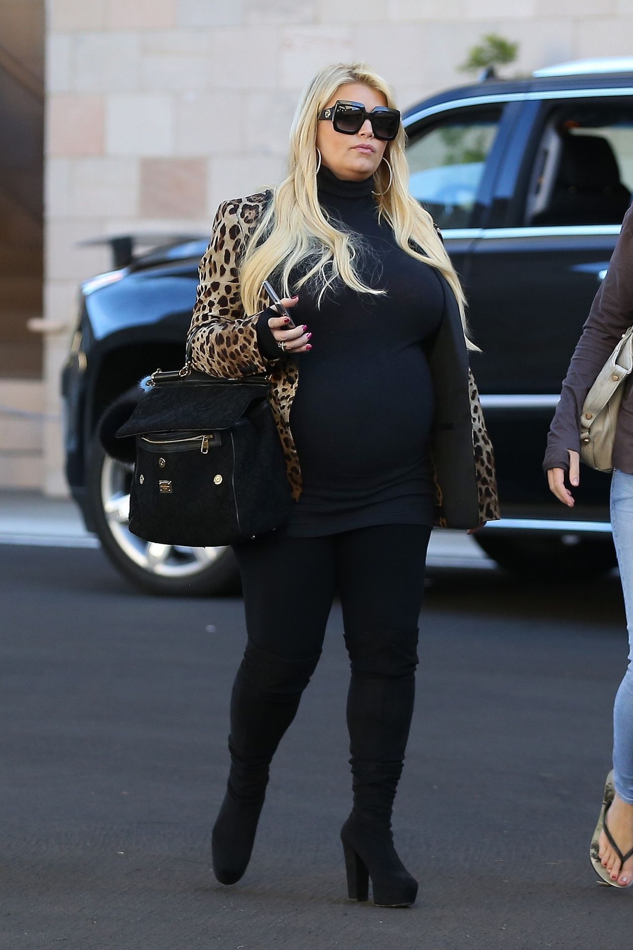 Ciężarna Jessica Simpson ma OKROPNIE spuchnięte kostki - wrzuciła fotkę