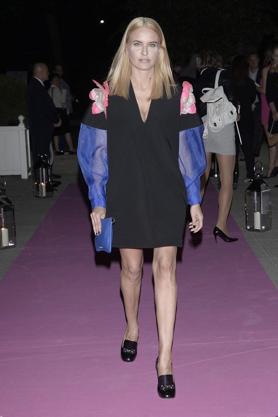 Nie poznacie jej w blond włosach! (FOTO)