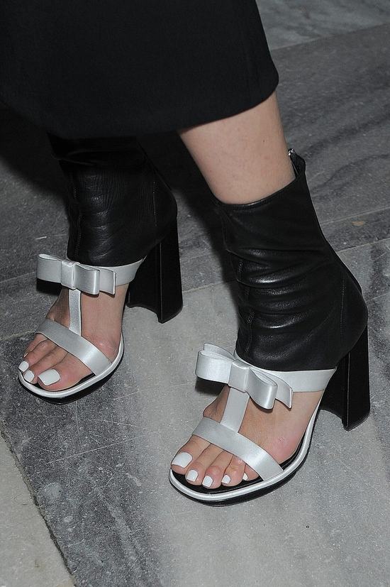 Miętowa chanelka i sandałki z mankietami (FOTO) Miętowa chanelka i sandałki z mankietami (FOTO)