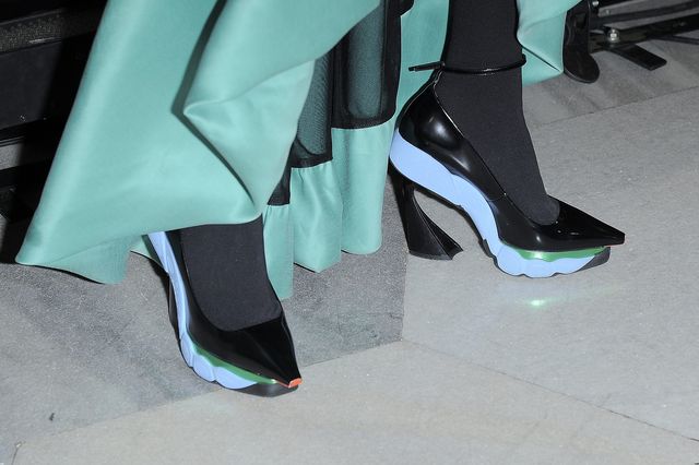 Tylko buty i torebka kosztowały 10 tysięcy złotych (FOTO)