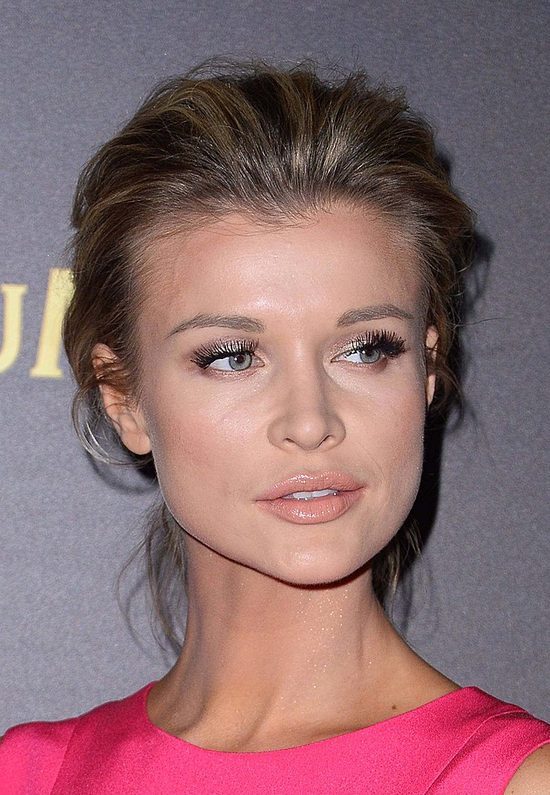 Czy te zdjęcia zdradzają wiek Joanny Krupy? (FOTO) Czy te zdjęcia zdradzają wiek Joanny Krupy? (FOTO)