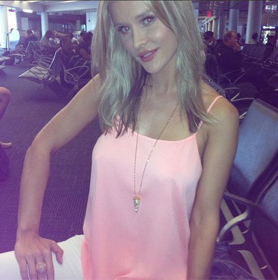 Joanna Krupa lubi swoją pupę (FOTO)