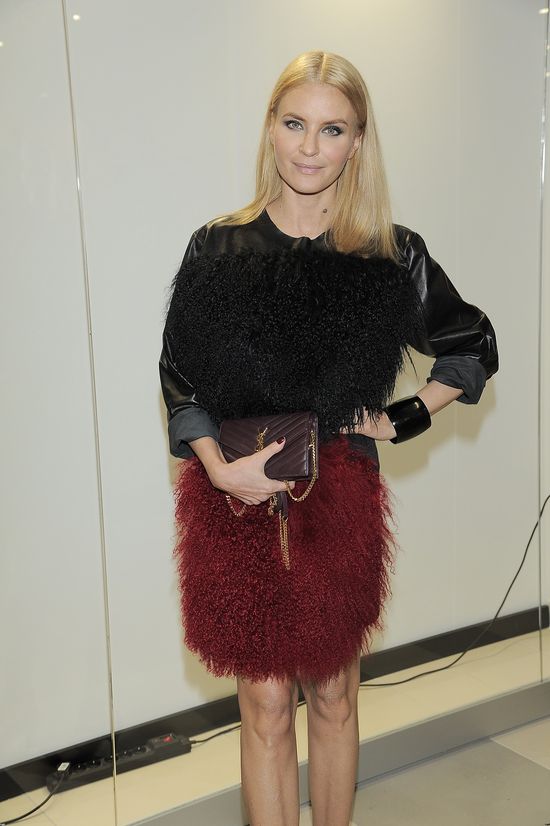 Tak ubrać się mogła jedynie stylistka? (FOTO) Tak ubrać się mogła jedynie stylistka? (FOTO)