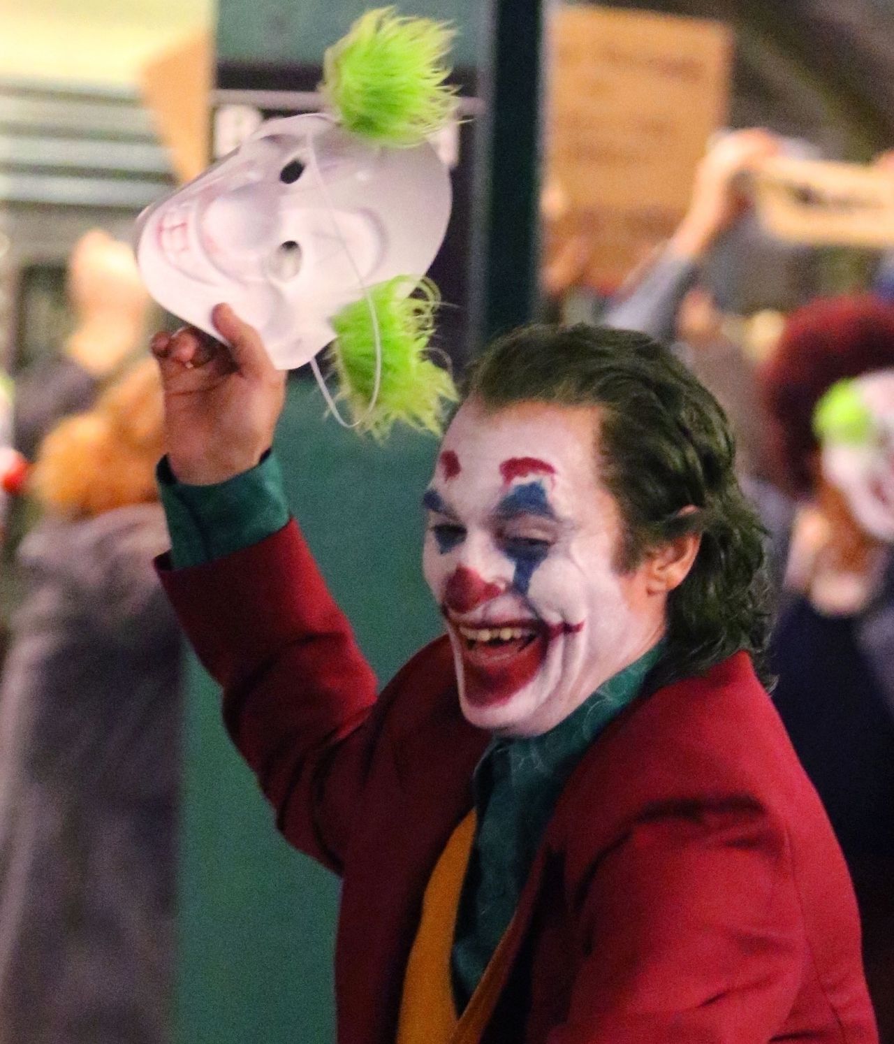 Joaquin Phoenix w roli Jokera na planie nowego filmu (ZDJĘCIA)