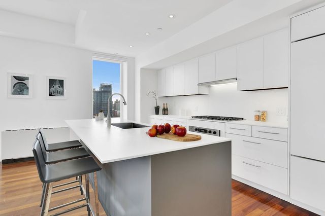 John Mayer sprzedaje apartament. Gość ma świetny gust! John Mayer sprzedaje apartament. Gość ma świetny gust!