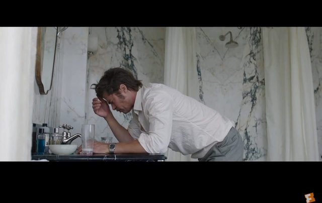 Jolie pali, bije i bierze prochy. Pitt nie jest lepszy Jolie pali, bije i bierze prochy. Pitt nie jest lepszy