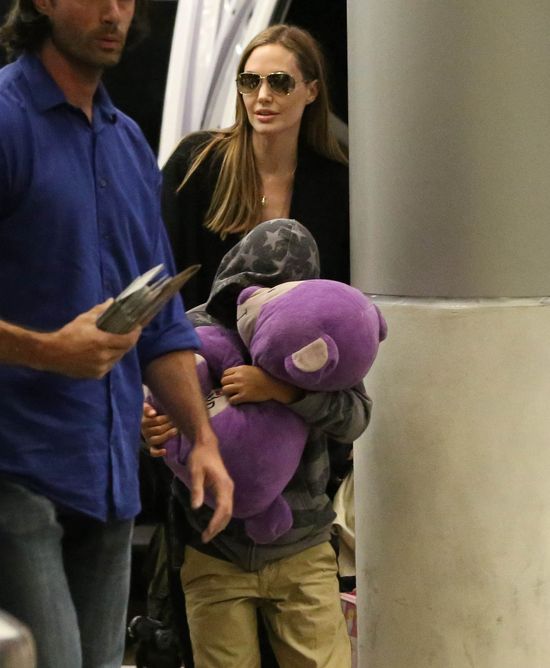 Jolie i Pitt na zakupach w dyskoncie