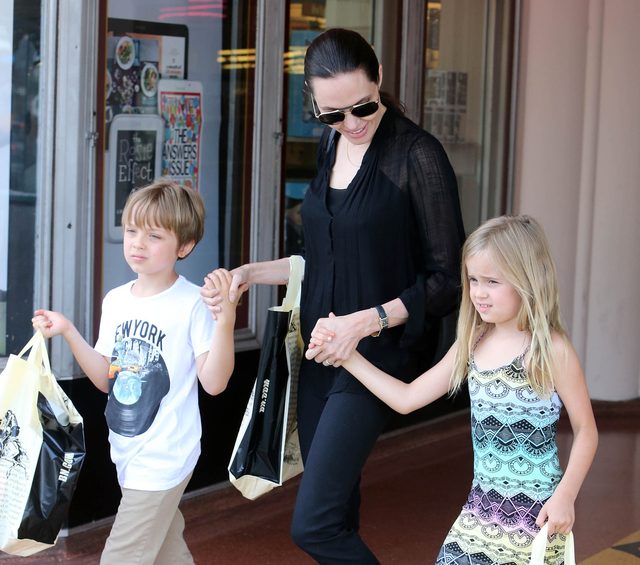 Przesadzili? Tabloid pisze, że Angelina Jolie umiera Przesadzili? Tabloid pisze, że Angelina Jolie umiera