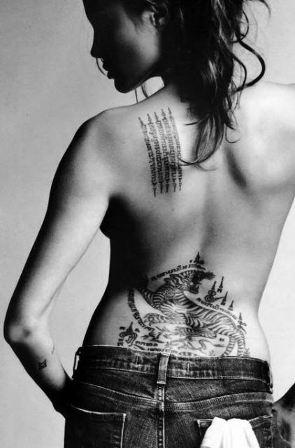 Dzieci Angeliny Jolie uwielbiają jej tatuaże 