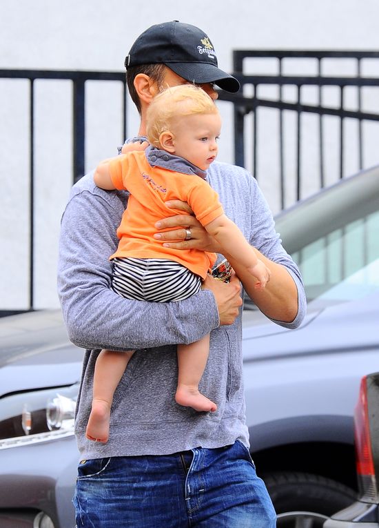 W tej rodzinie to tata częściej zajmuje się synem? (FOTO) W tej rodzinie to tata częściej zajmuje się synem? (FOTO)