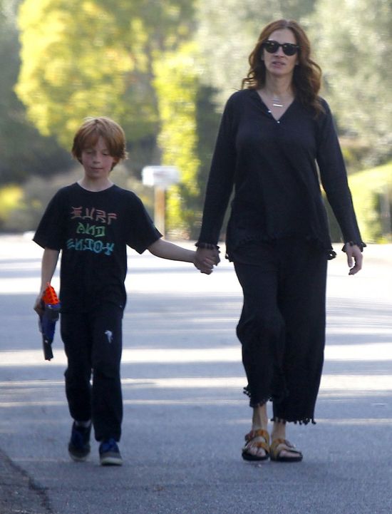 Syn Julii Roberts to wykapana mama (FOTO)