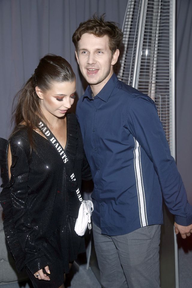 Antek Królikowski pozuje na Insta z ładną dziewczyną: Julia będzie zazdrosna!