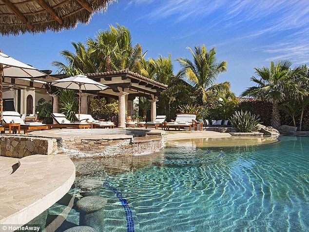 Taka z niej wielka gwiazda, ze potrzebuje aż 12 sypialni? Taka z niej wielka gwiazda, ze potrzebuje aż 12 sypialni?