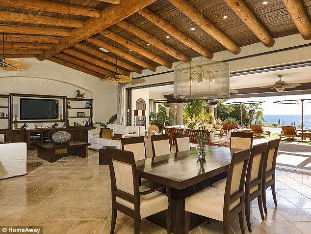 Taka z niej wielka gwiazda, ze potrzebuje aż 12 sypialni? Taka z niej wielka gwiazda, ze potrzebuje aż 12 sypialni?