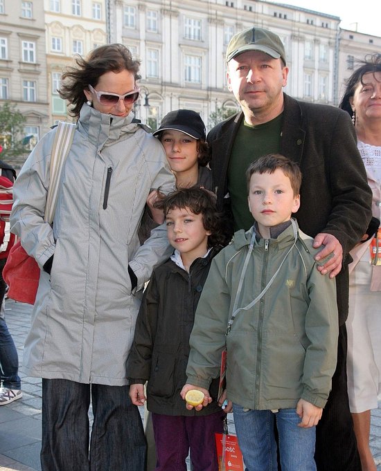 Córka Zamachowskiego pozuje fotoreporterom (FOTO)