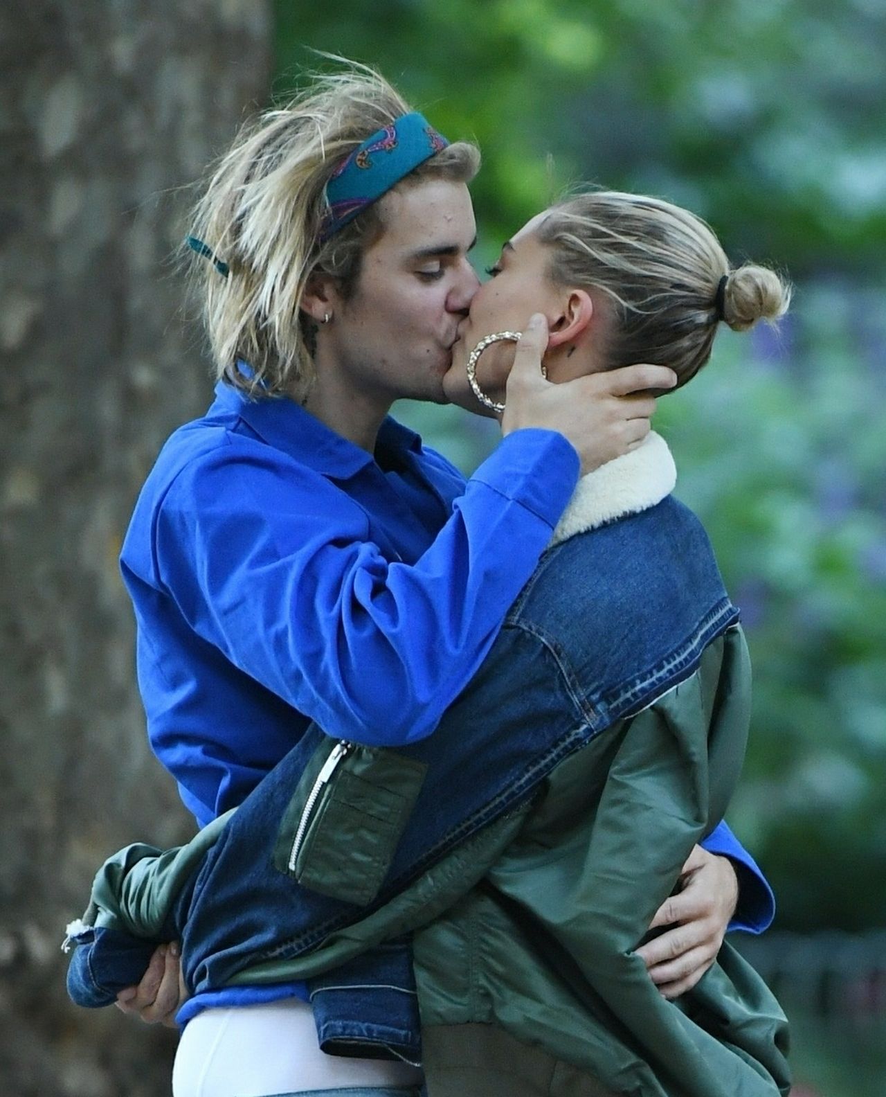 Justin Bieber z ŻONĄ całują się na ulicy - wujek Hailey potwierdził ŚLUB! FOTO Justin Bieber z ŻONĄ całują się na ulicy - wujek Hailey potwierdził ŚLUB! FOTO