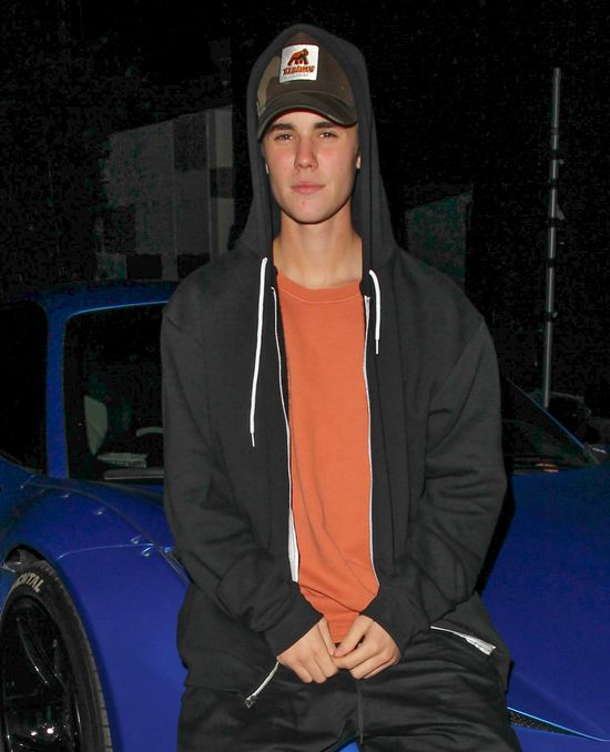 Kourtney Kardashian zostawiła u Justina Biebera STANIK! Kourtney Kardashian zostawiła u Justina Biebera STANIK!