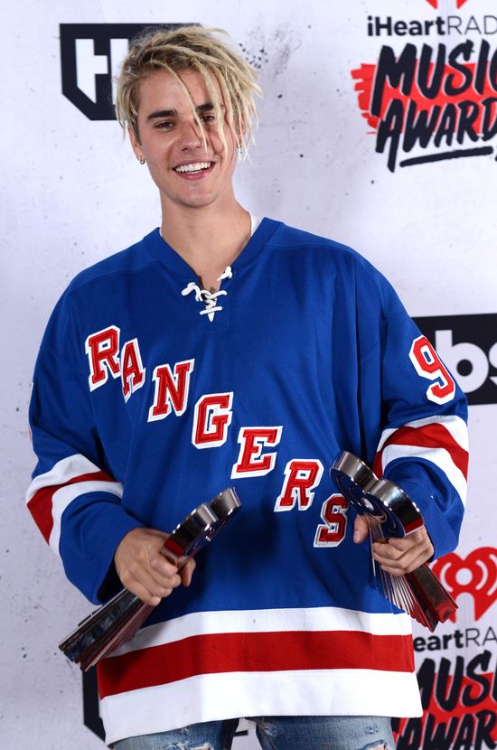 Gwiazdy na rozdaniu nagród iHeartRadio (FOTO)