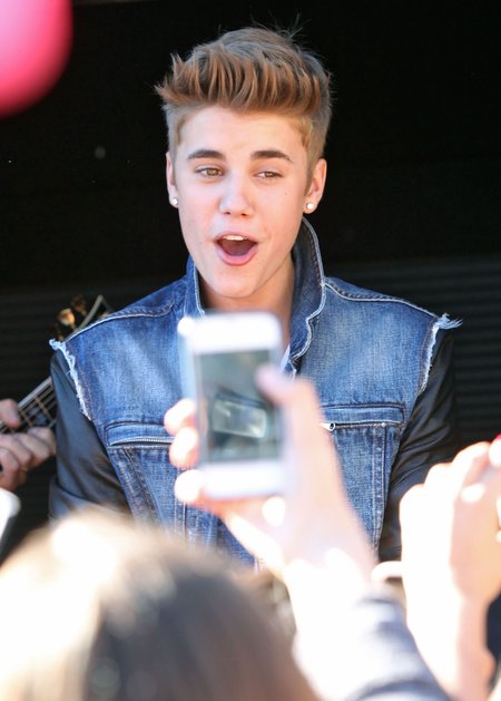 Justin Bieber zaatakowany przez fana podczas koncertu