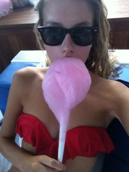 Justin Bieber imprezował z seksowną modelką? Justin Bieber imprezował z seksowną modelką?