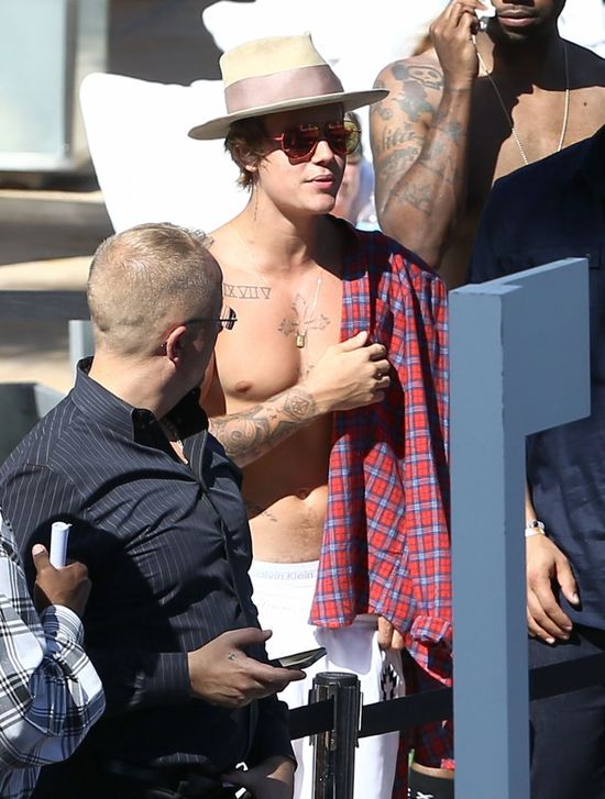 Te zdjęcia tłumaczą wybryki Justina Biebera? (FOTO)