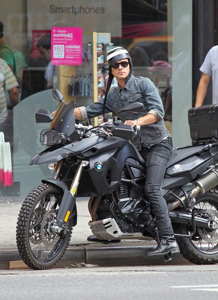 Czyj to mężczyzna? (FOTO)