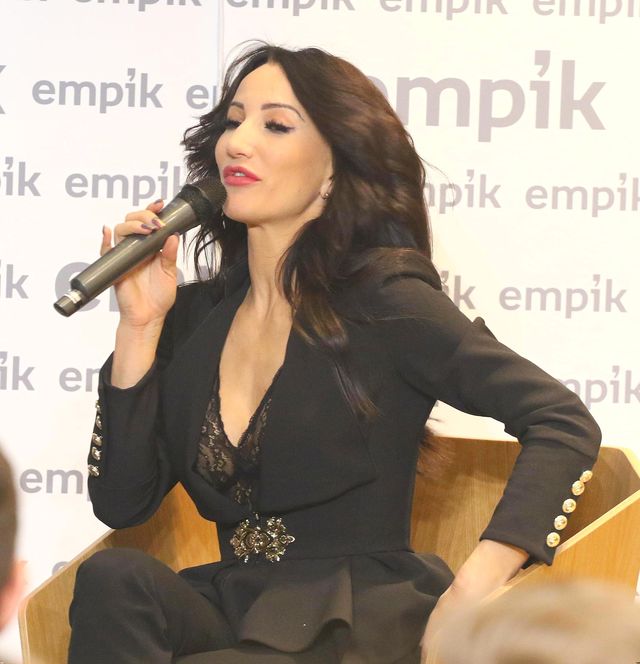 Jeśli pomyśleliście, że to buty Dody, ta gwiazda mogłaby się OBRAZIĆ (ZDJĘCIA) Jeśli pomyśleliście, że to buty Dody, ta gwiazda mogłaby się OBRAZIĆ (ZDJĘCIA)