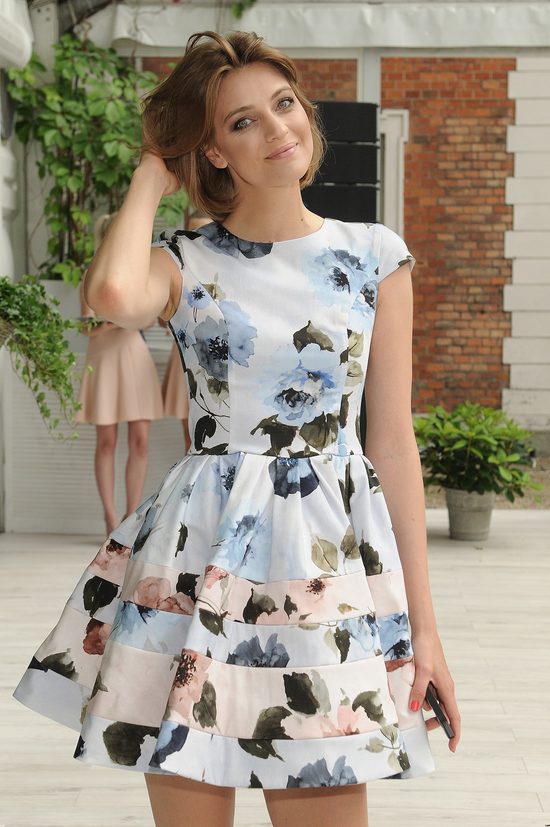 Celebrytki na pokazie mody (FOTO)