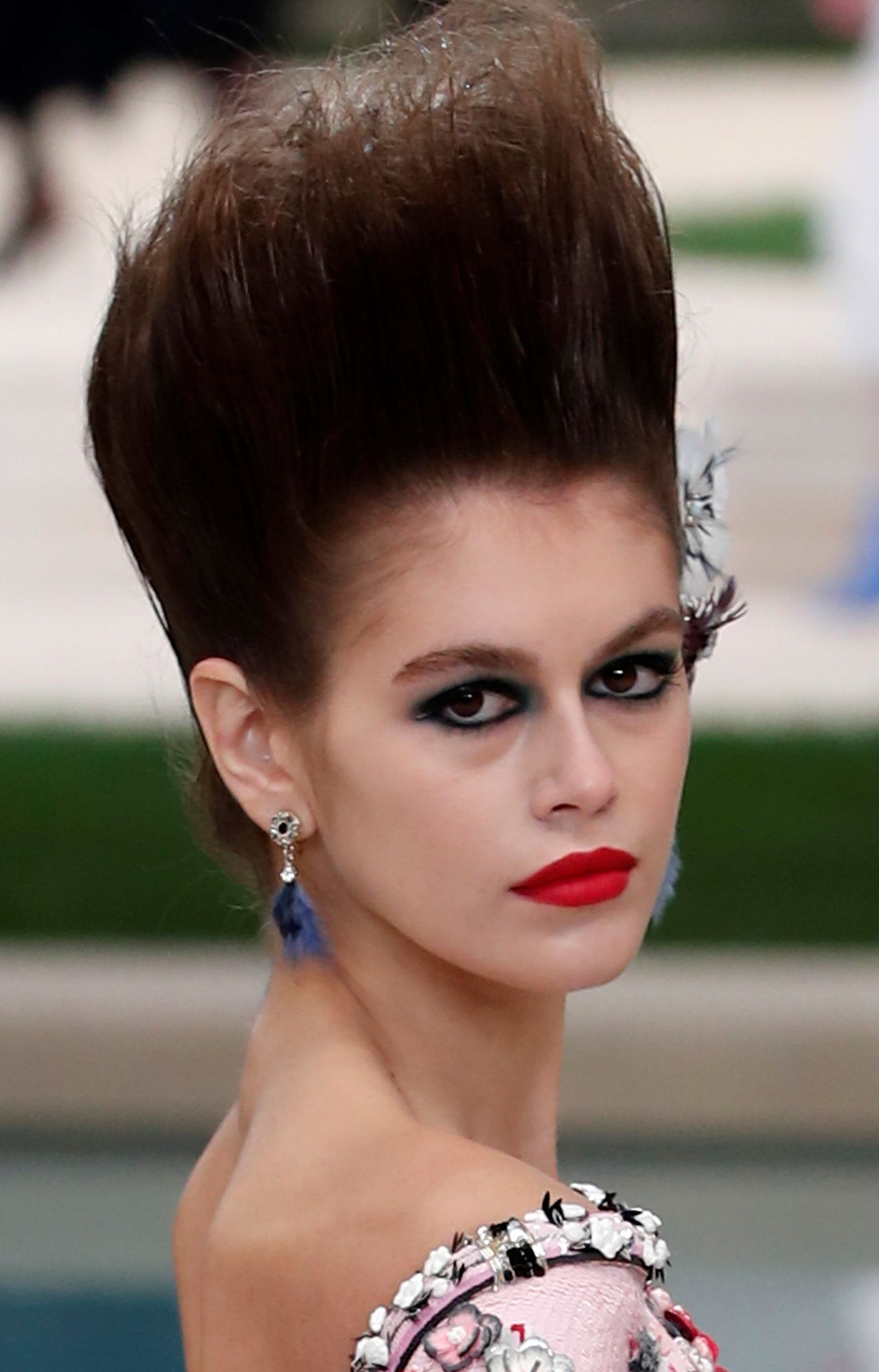 17-letnia Kaia Gerber na wybiegach Chanel i Valentino na paryskim Fashion Week 17-letnia Kaia Gerber na wybiegach Chanel i Valentino na paryskim Fashion Week