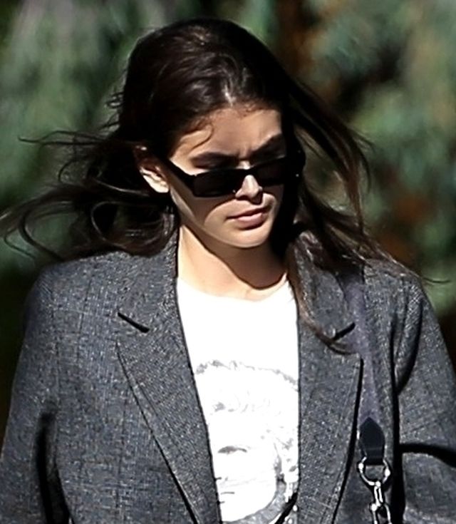 To nie jest Anja Rubik, choć nogi ma tak samo chude (ZDJĘCIA) To nie jest Anja Rubik, choć nogi ma tak samo chude (ZDJĘCIA)