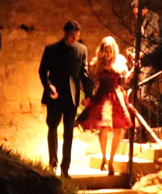 Kaley Cuoco wyszła za mąż w Sylwestra (FOTO) Kaley Cuoco wyszła za mąż w Sylwestra (FOTO)